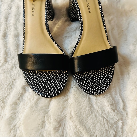 CL by Laundry Women's Black and White Polka Dot Ankle Strap Sandals Size 8 - Picture 7 of 9